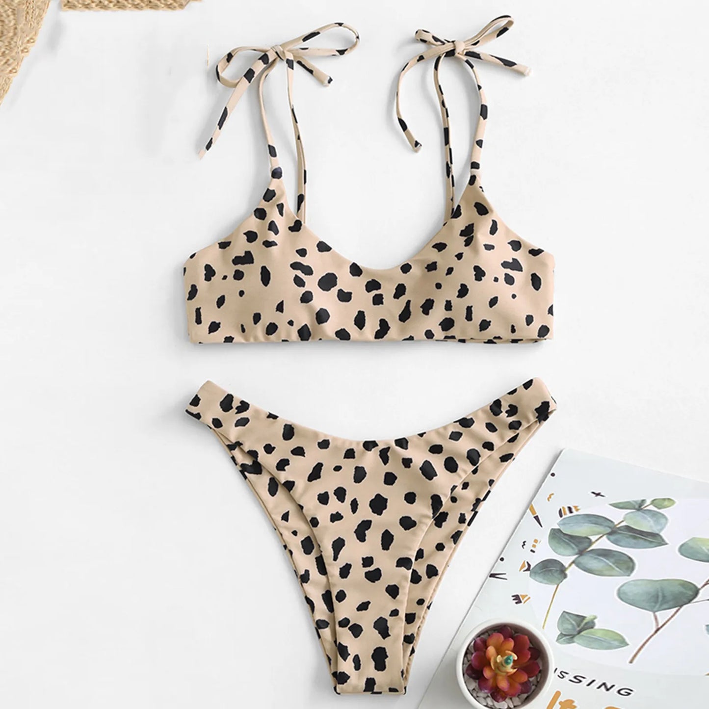 Jil® | Feminine and breezy Bikini