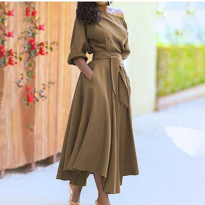 Avalon | Relaxed and Timeless winter Dress